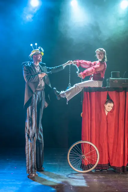 Spektaklis vaikams DVYLIKA IŠ PAŠTO KARIETOS – 13