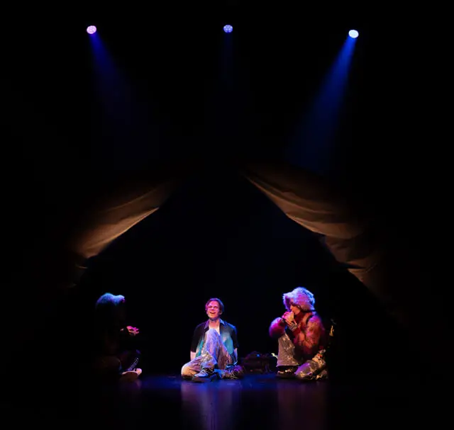 Spektaklis jaunimui ir suaugusiesiems SAPNUOSE PRIE BEDUGNĖS – 15