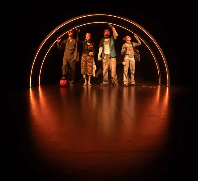 Spektaklis jaunimui ir suaugusiesiems SAPNUOSE PRIE BEDUGNĖS – 9